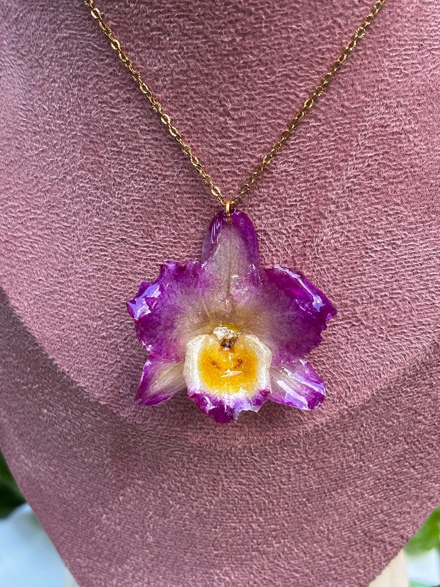 sun blossom orchid necklace