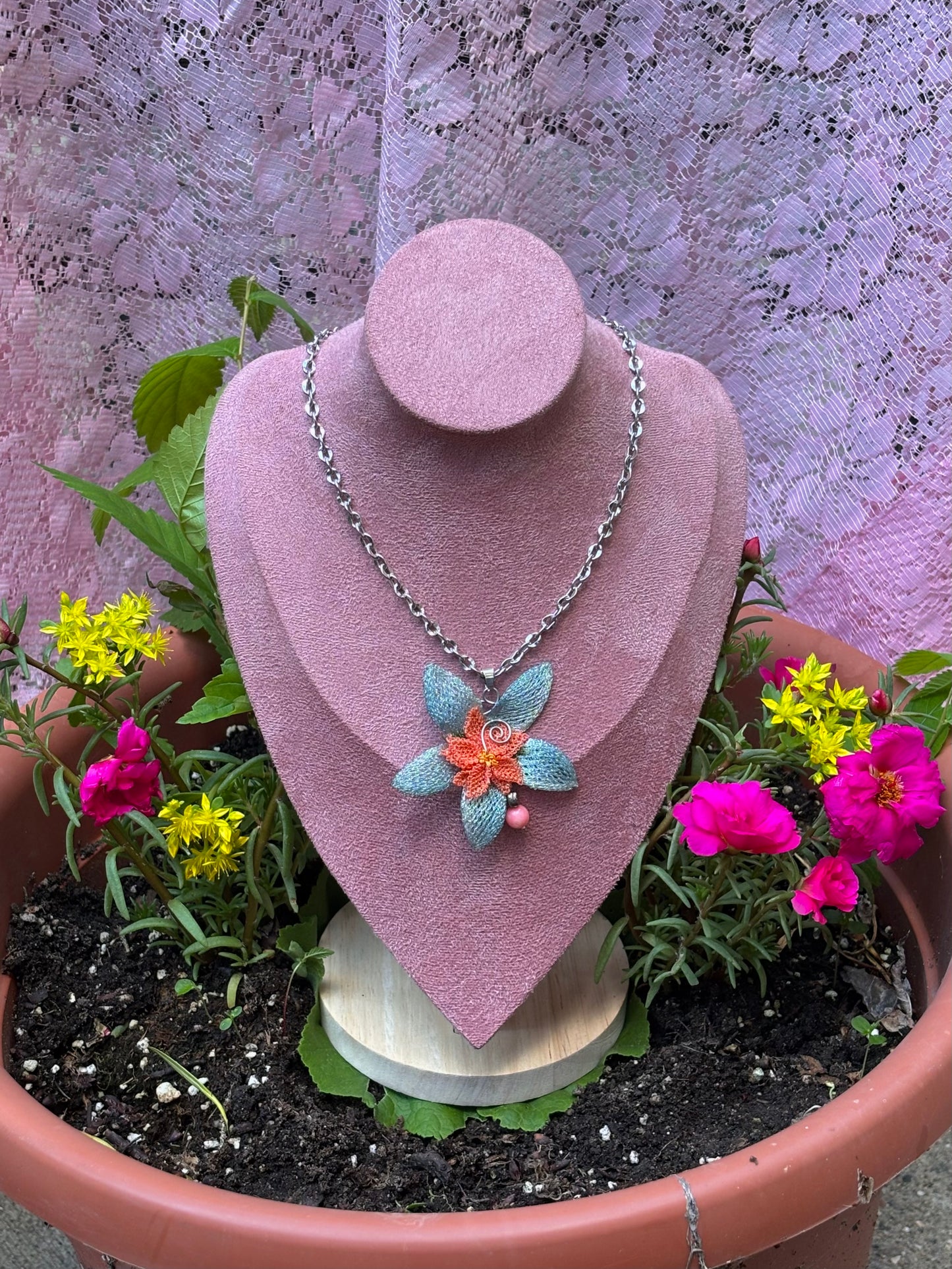 hibiscus necklace