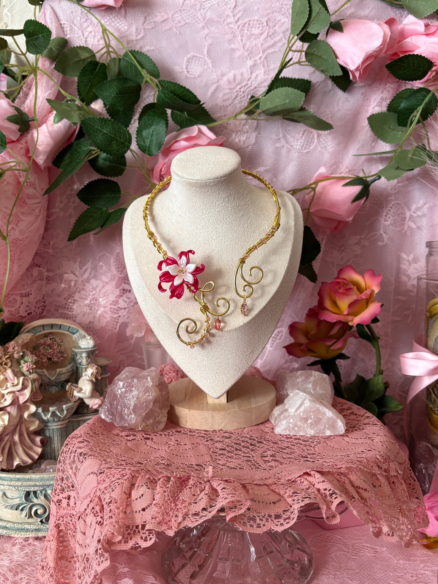 ivira necklace