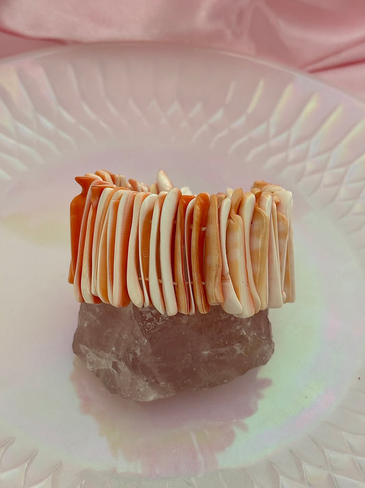 vintage shell bracelet