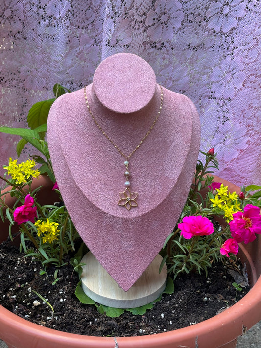 daisy necklace