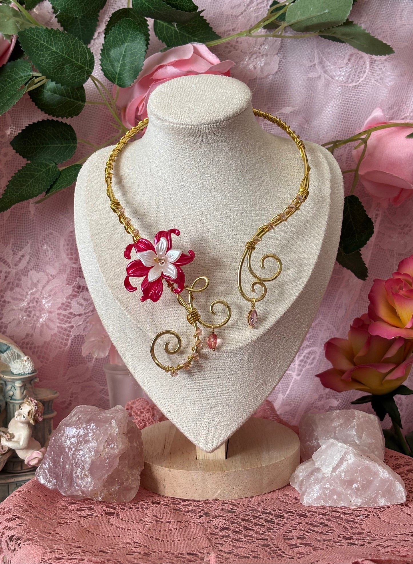 ivira necklace