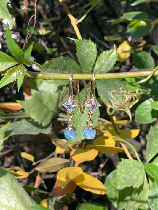 leyla earrings (opalite)