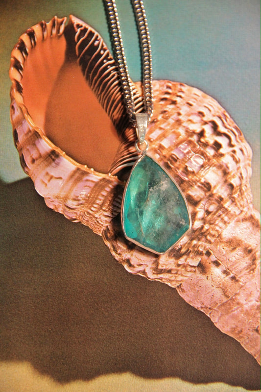 .925 emerald necklace